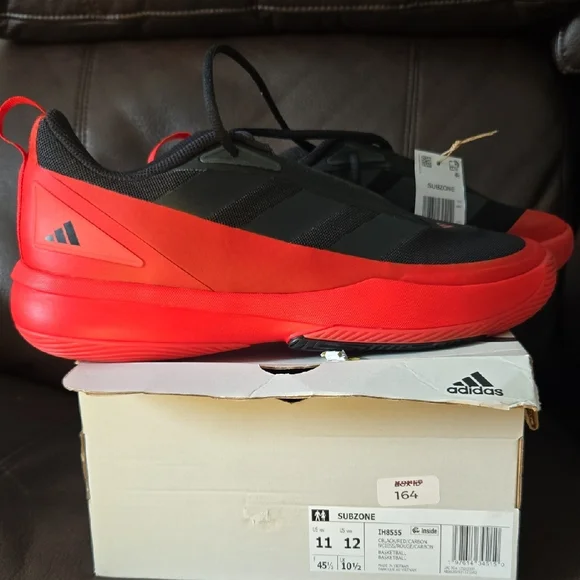 Adidas Black and Red Sneakers - Picture 11 of 11